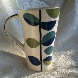PIER 1 Oval Shape Abstract Leaf 14oz coffee mug